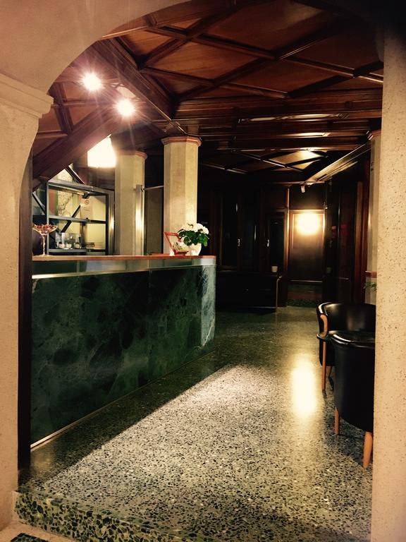 Dimora Del Barone Hotel Romagnano Sesia Exterior foto