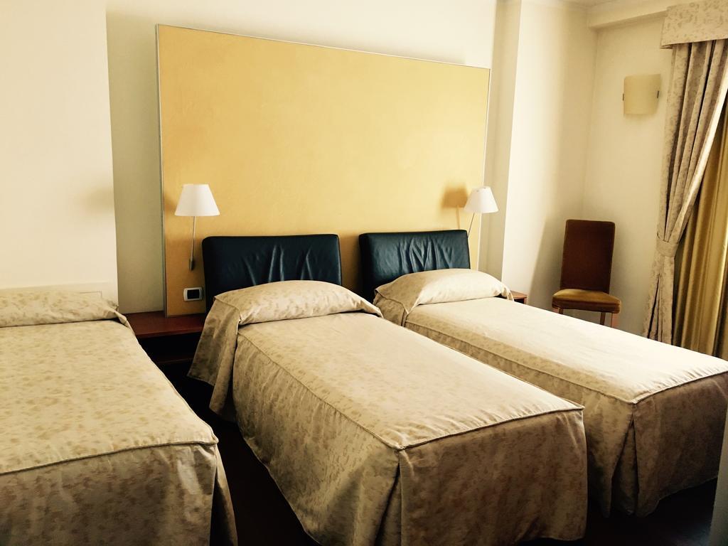 Dimora Del Barone Hotel Romagnano Sesia Exterior foto