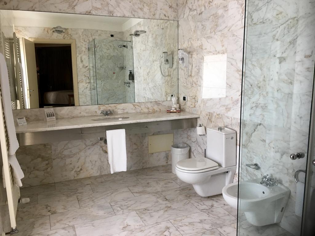 Dimora Del Barone Hotel Romagnano Sesia Exterior foto